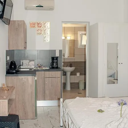 Petros Giatras - Apartment *