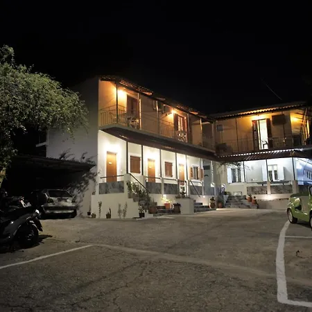 Apartament Petros Giatras - *